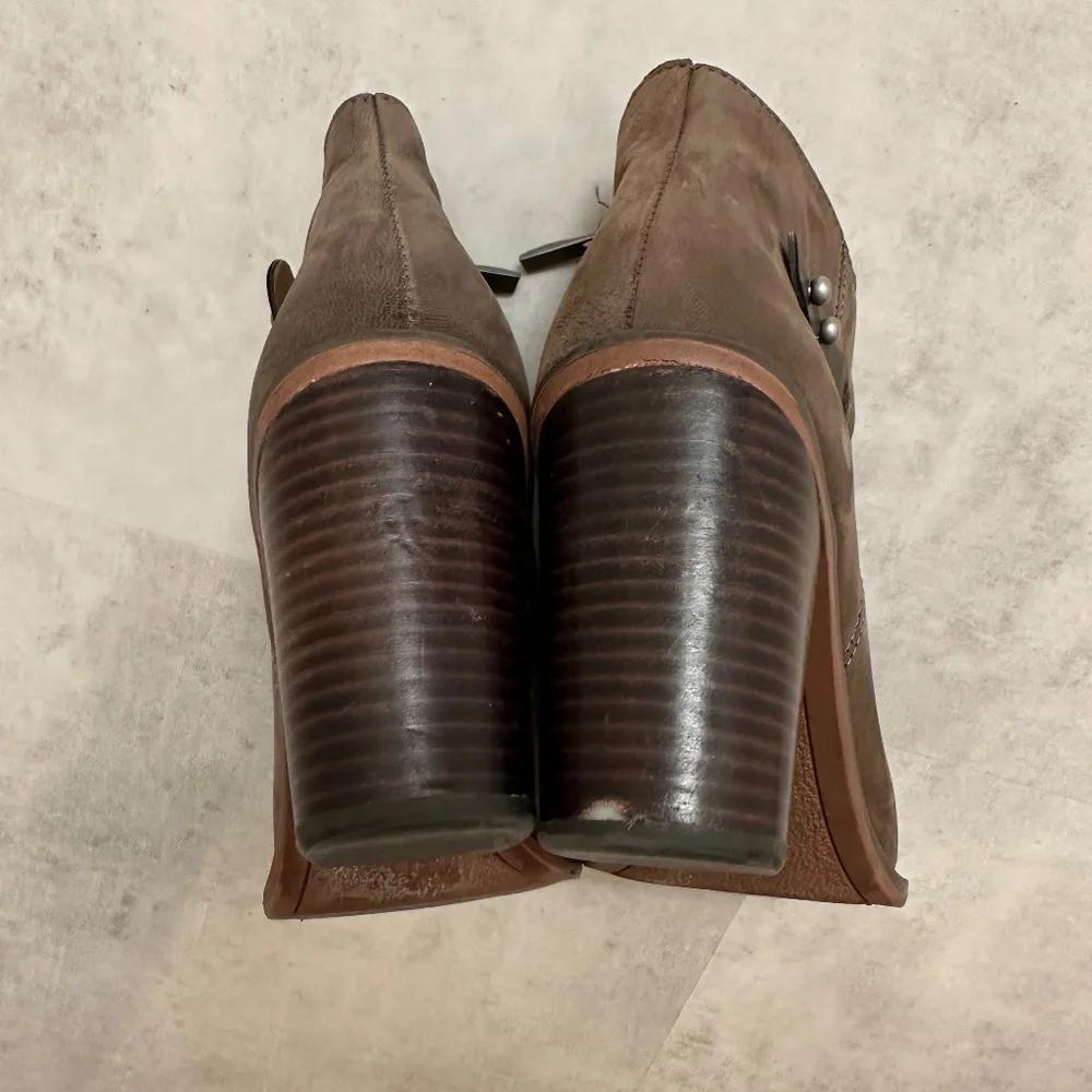 Women's Franco Sarto ankle boots taupe suede w/brown leather strap & zip SZ 9 - Picture 4 of 8